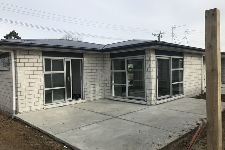Photo of property in 2/30 Heath Street, Saint Andrews, Hamilton, 3200