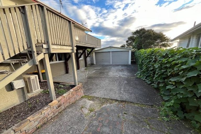 Photo of property in 24 Stanley Road, Glenfield, Auckland, 0629