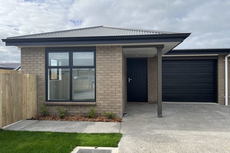 Photo of property in 53 Waruhia Crescent, Rototuna North, 3281
