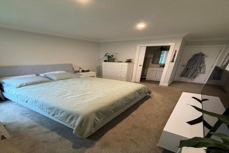 Photo of property in 87b Kelburn Parade, Kelburn, Wellington, 6012