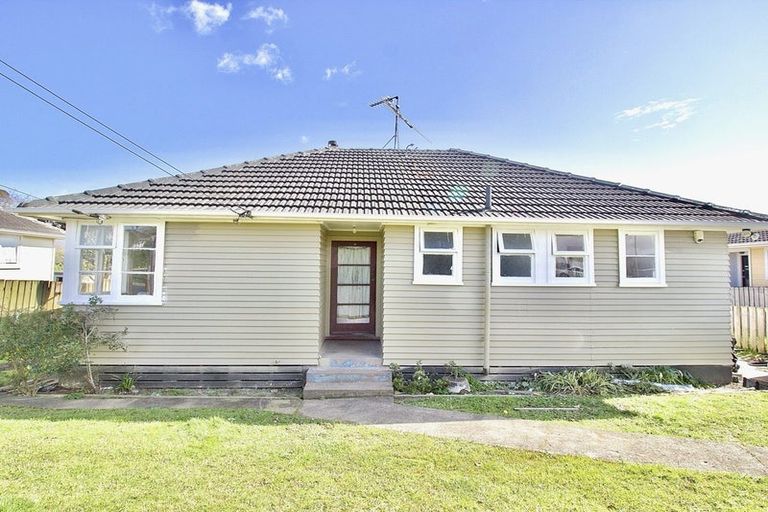 Photo of property in 6 Daphne Road, Papatoetoe, Auckland, 2025