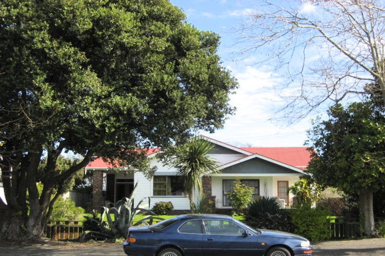 Photo of property in 15 Gonville Avenue, Gonville, Whanganui, 4501