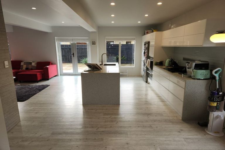 Photo of property in 7a Lesley Grove, Waikanae, 5036