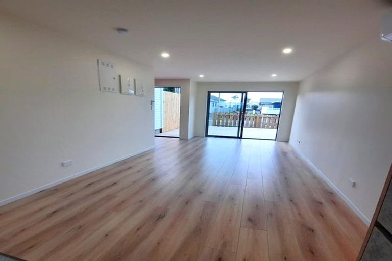 Photo of property in 5/10 Rimu Street, New Lynn, Auckland, 0600