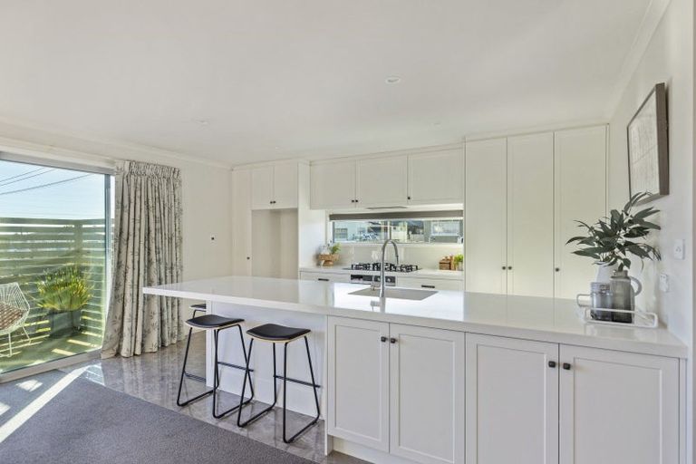 Photo of property in 1 Howe Place, Upper Vogeltown, New Plymouth, 4310