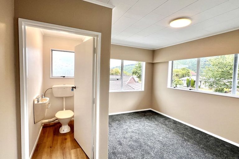 Photo of property in 76 California Drive, Totara Park, Upper Hutt, 5018