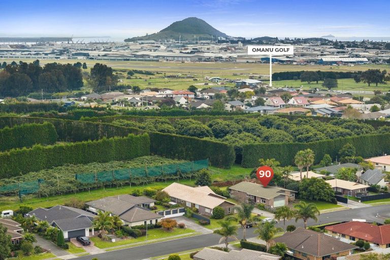 Photo of property in 90 Russley Drive, Mount Maunganui, 3116