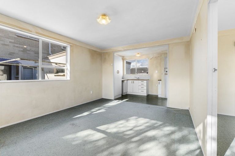 Photo of property in 2/50 Paynters Avenue, Strandon, New Plymouth, 4312