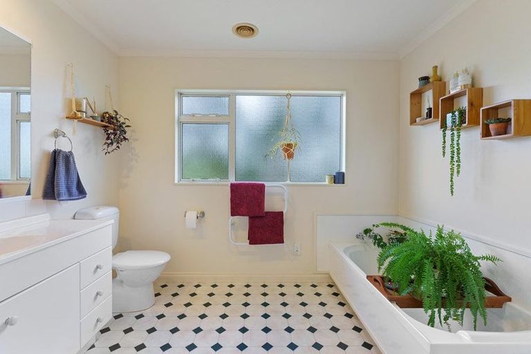 Photo of property in 101 Ngarara Road, Waikanae, 5036