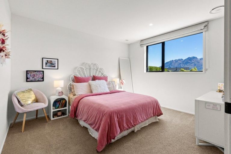 Photo of property in 6 Stockyard Lane, Jacks Point, Queenstown, 9371