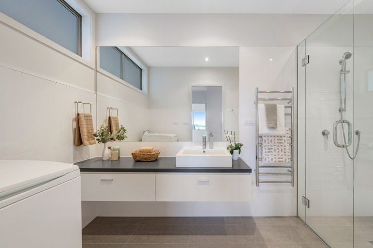 Photo of property in 5a Bucklands Beach Road, Bucklands Beach, Auckland, 2012