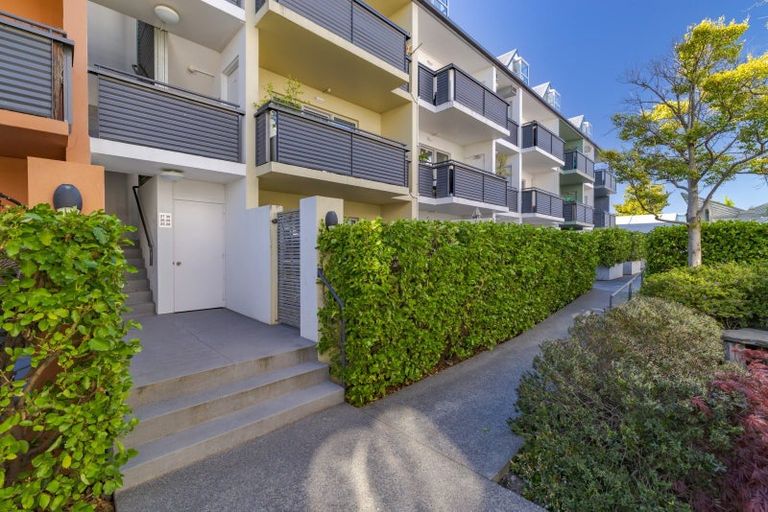 Photo of property in Amuri Park Apartments, 28/280 Bealey Avenue, Christchurch Central, Christchurch, 8013
