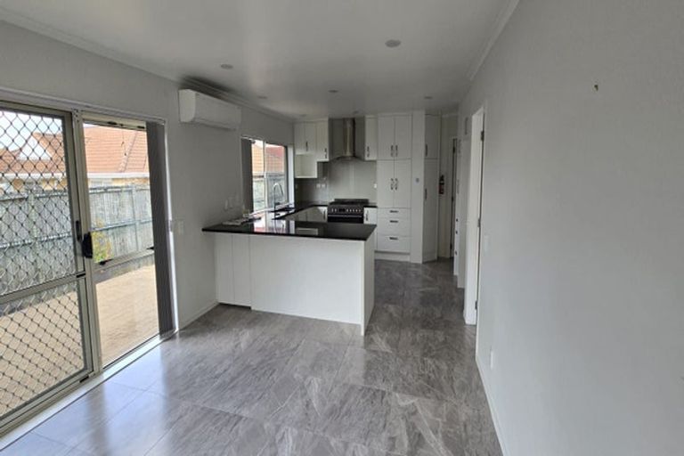 Photo of property in 186 Botany Road, Botany Downs, Auckland, 2010