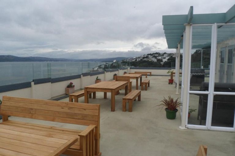Photo of property in Jerningham Apartments, 20 Oriental Terrace, Oriental Bay, Wellington, 6011