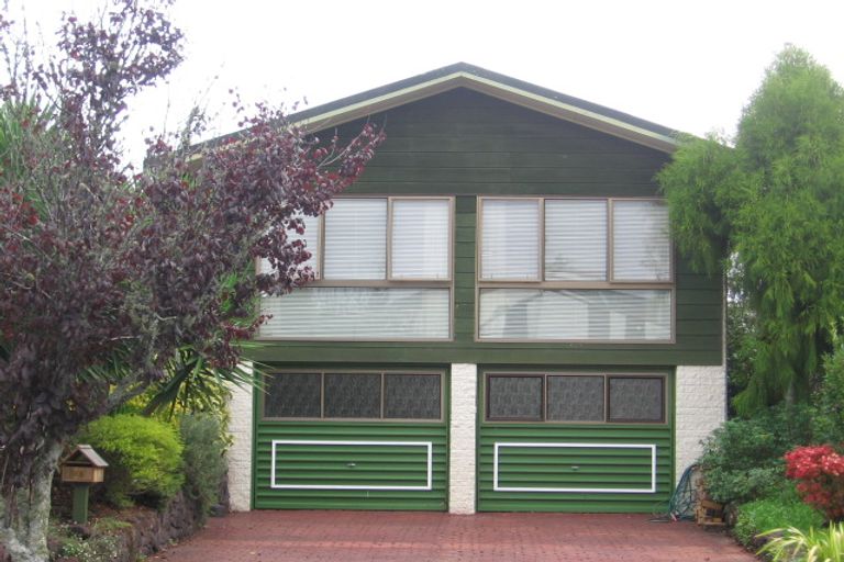 Photo of property in 2/36 Miltonia Avenue, Te Atatu South, Auckland, 0610