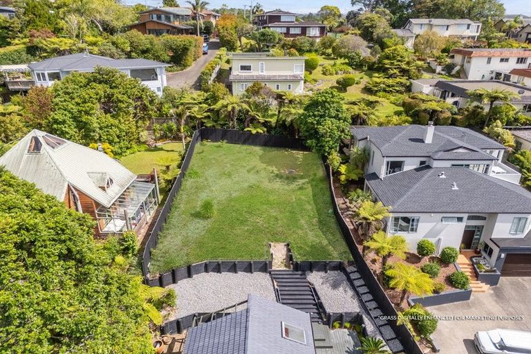 Photo of property in 26 Braemar Road, Castor Bay, Auckland, 0620