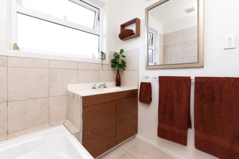 Photo of property in 2 Sonia Place, Casebrook, Christchurch, 8051