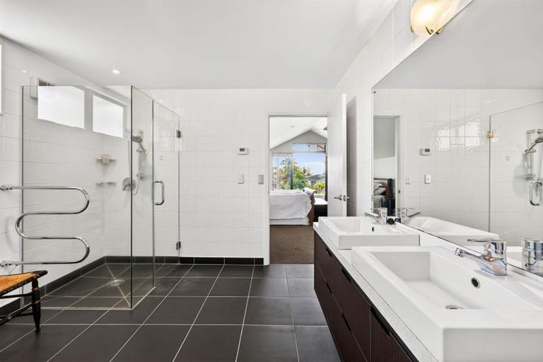 Photo of property in 11 Audrey Road, Takapuna, Auckland, 0620