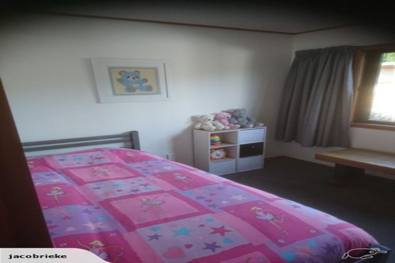 Photo of property in 35 Queen Street, Coalgate, 7673