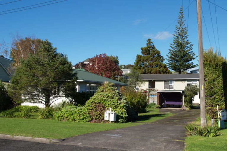 Photo of property in 2/72 Gibraltar Street, Howick, Auckland, 2014