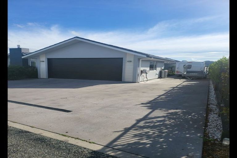 Photo of property in 16b Huntaway Close, Stoke, Nelson, 7011