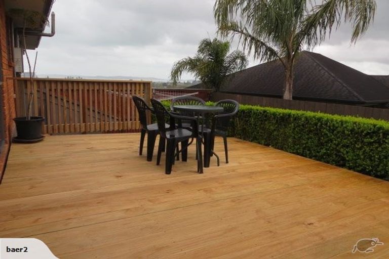 Photo of property in 96 Grovenor Drive, Orewa, 0931