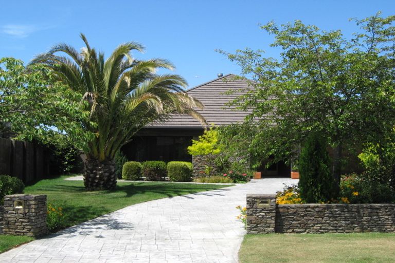 Photo of property in 4 Wiltshire Mews, Avonhead, Christchurch, 8042