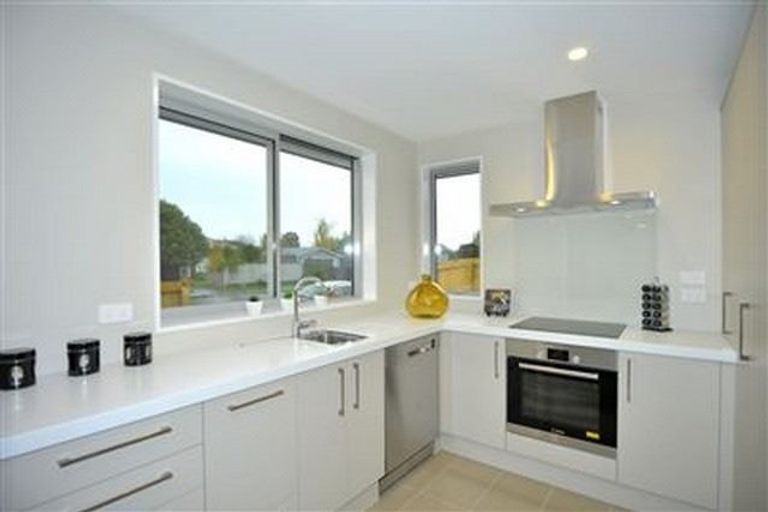 Photo of property in 50a Surrey Street, Linwood, Christchurch, 8062