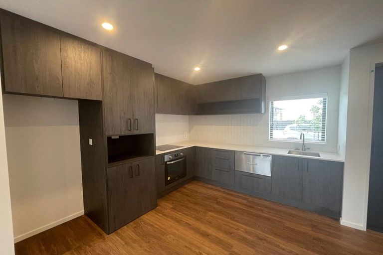 Photo of property in 9/27 New Brighton Road, Shirley, Christchurch, 8061