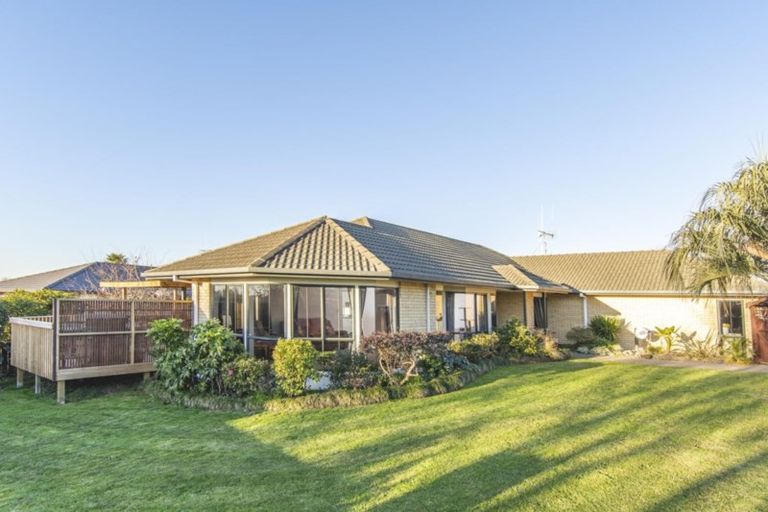 Photo of property in 1 Kochia Avenue, Pyes Pa, Tauranga, 3112