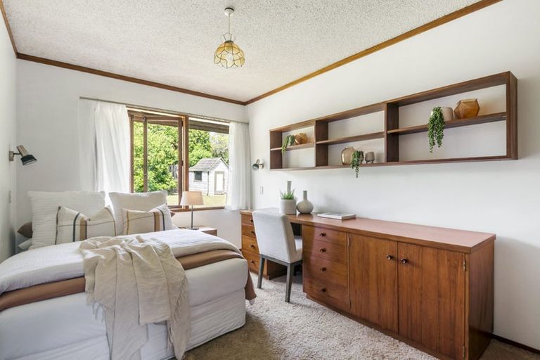 Photo of property in 4 Terrylyn Drive, Hillcrest, Auckland, 0627