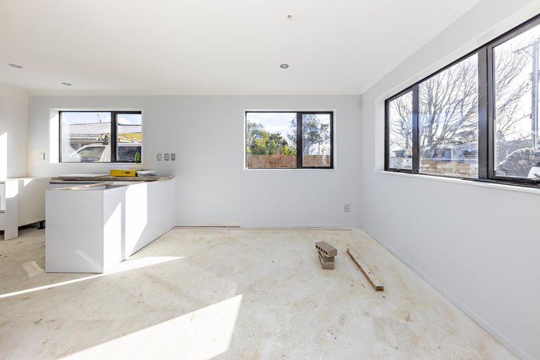 Photo of property in 1/14 Milton Road, Orewa, 0931