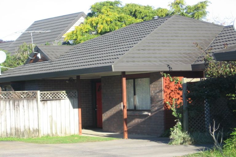 Photo of property in 2/279 Hobsonville Road, Hobsonville, Auckland, 0618