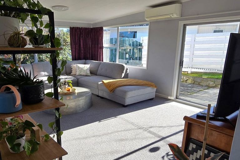 Photo of property in 12 The Quarterdeck, Whitby, Porirua, 5024