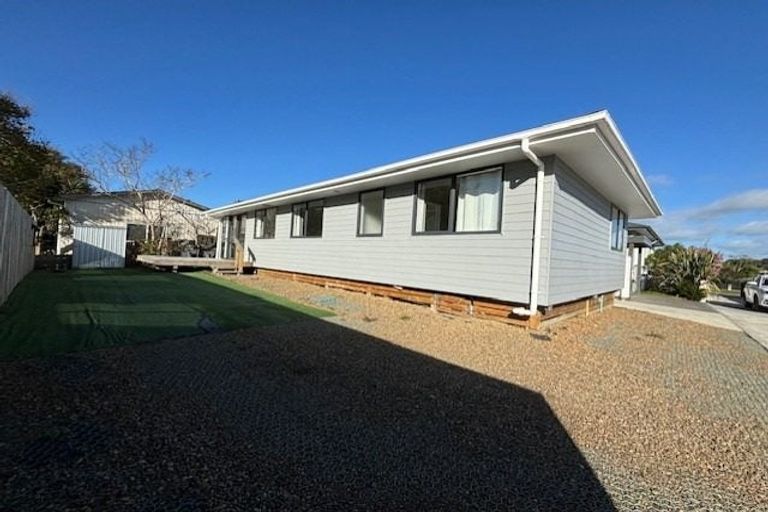 Photo of property in 26 Mellsop Avenue, Waiuku, 2123