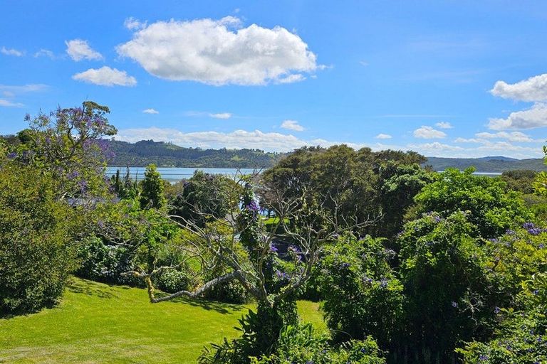 Photo of property in 33 Clendon Esplanade, Rawene, Kaikohe, 0473