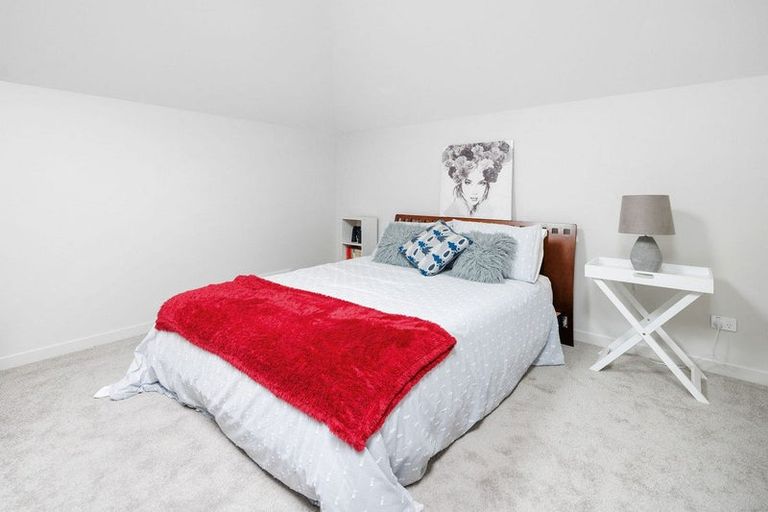 Photo of property in 14 Ruge Court, Cambridge, 3434