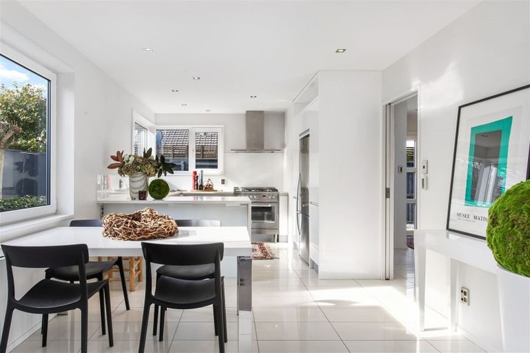 Photo of property in 402a Papanui Road, Papanui, Christchurch, 8053