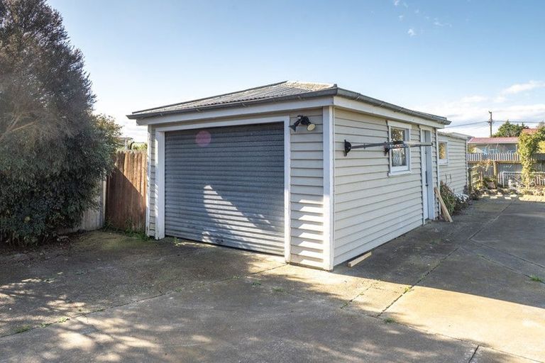 Photo of property in 42 Shackleton Street, Maraenui, Napier, 4110