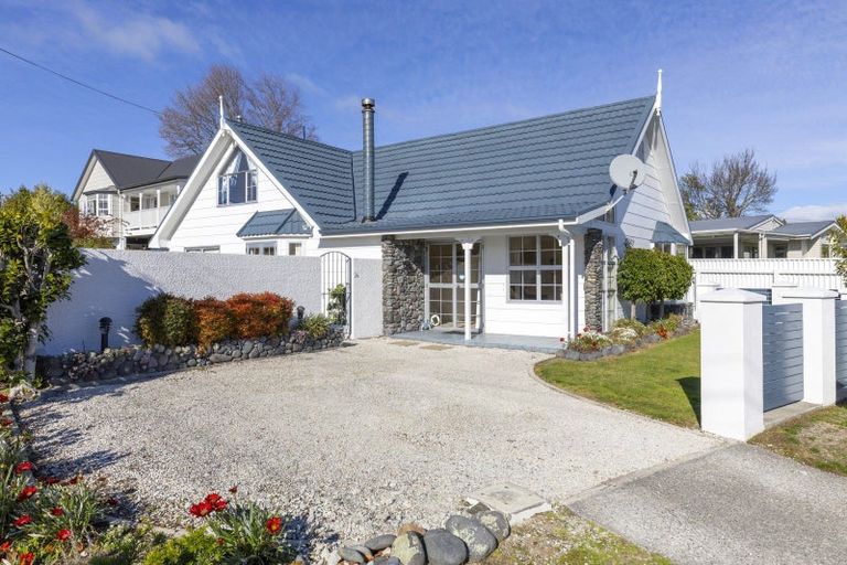 Photo of property in 26 Aubrey Crescent, Rainbow Point, Taupo, 3330
