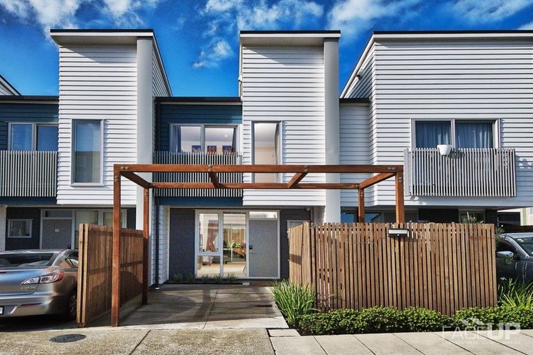 Photo of property in 43 Mapou Road, Hobsonville, Auckland, 0616