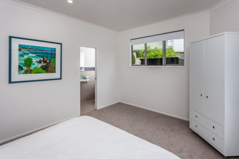Photo of property in 100 Pacific View Drive, Whangamata, 3620