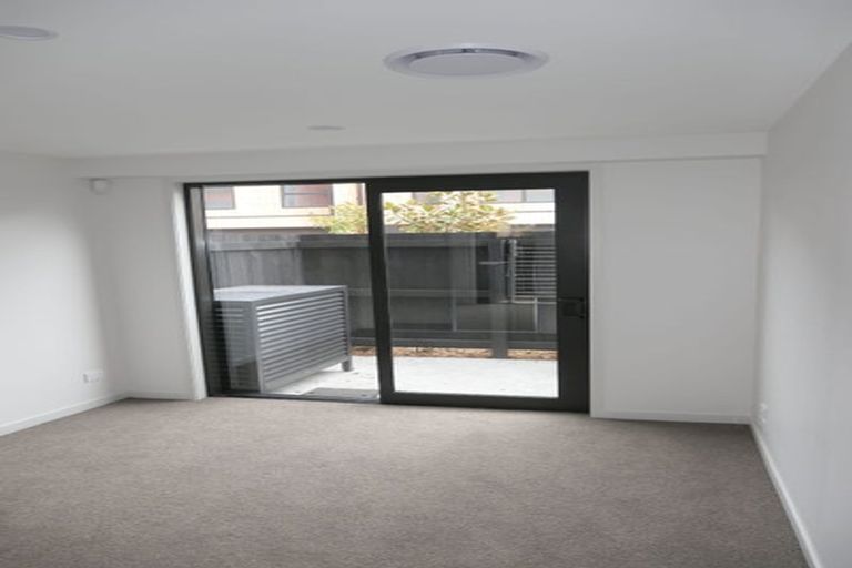 Photo of property in 8/2 Marlborough Crescent, Hobsonville, Auckland, 0616