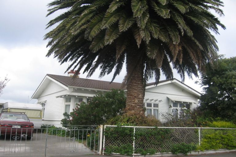 Photo of property in 48 Chelwood Street, Takaro, Palmerston North, 4412