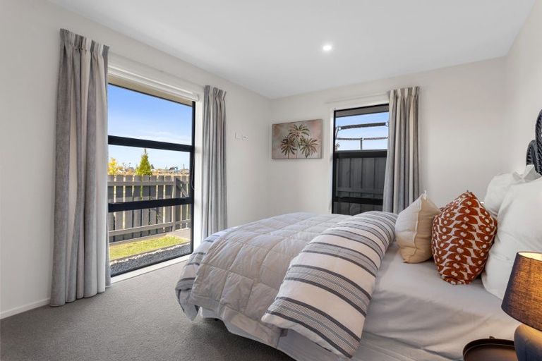 Photo of property in 17 Goldie Drive, Rangiora, 7400