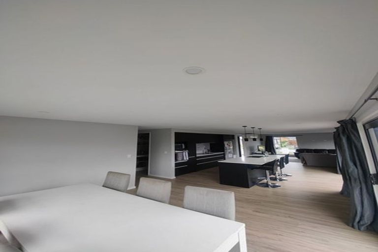 Photo of property in 12 Navarra Road, Halswell, Christchurch, 8025
