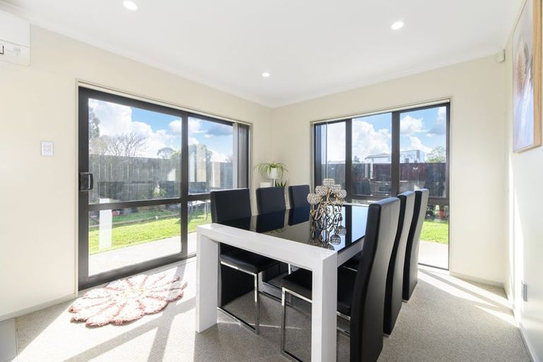 Photo of property in 9a Harrington Road, Henderson, Auckland, 0610