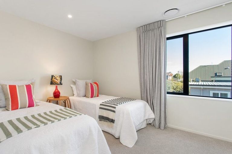 Photo of property in 127 Hamilton Avenue, Ilam, Christchurch, 8041
