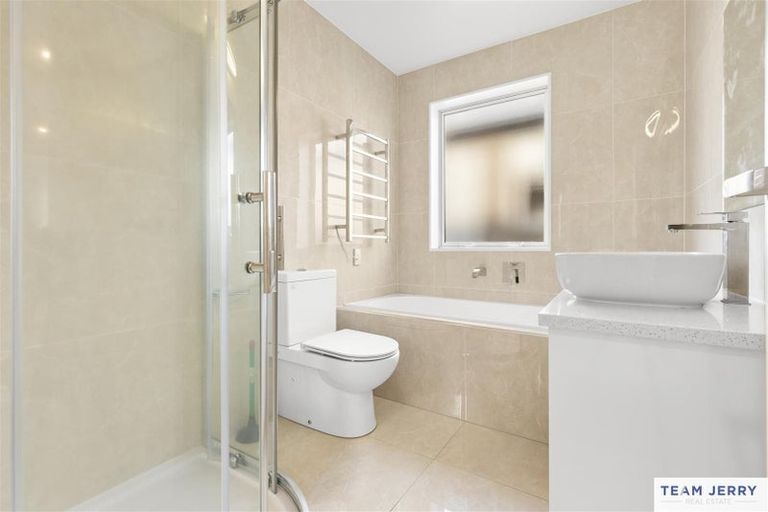 Photo of property in 3 Knockanara Drive, Flat Bush, Auckland, 2019