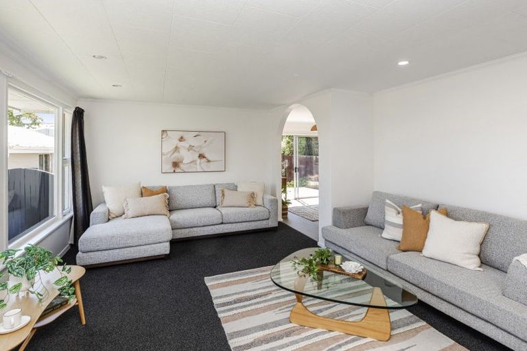 Photo of property in 18 Hurunui Street, Cracroft, Christchurch, 8025